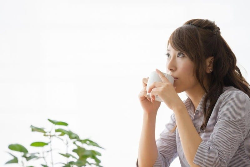 Lợi ích của trà nhài giúp thư giãn và giảm căng thẳng