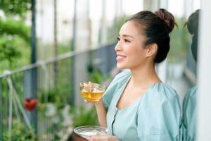 Lợi ích của trà nhài giúp thư giãn và giảm căng thẳng